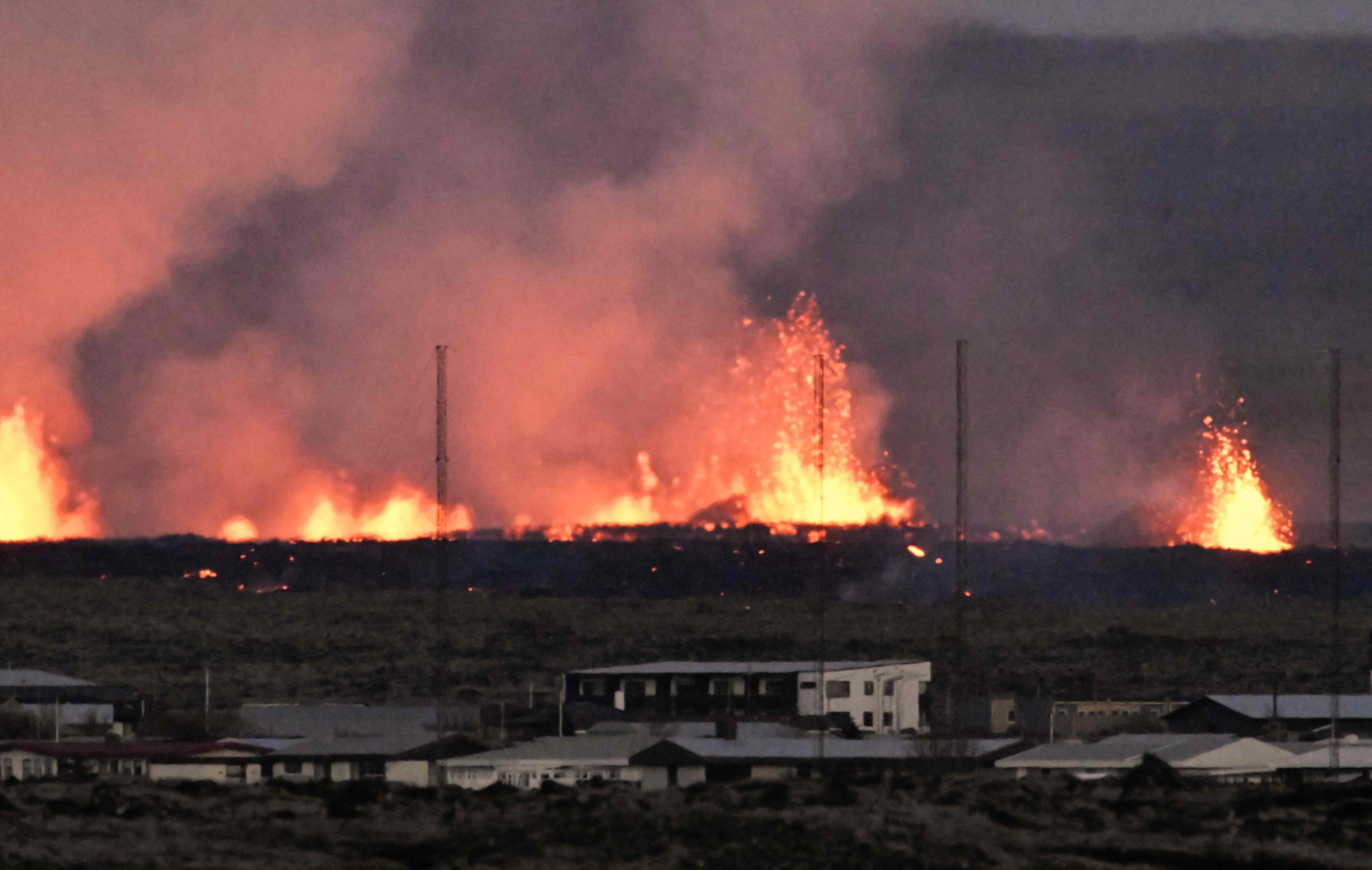 ICELAND-VOLCANO-172945.jpg?992